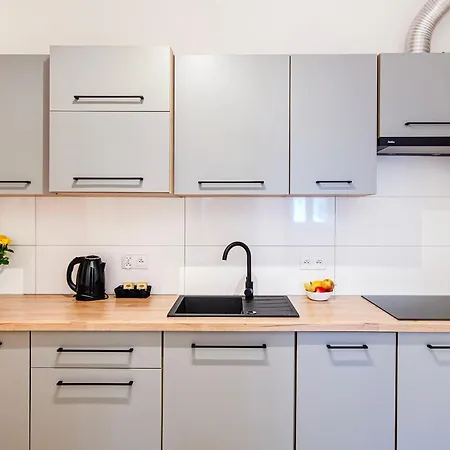 12a Loft Apartment- Modern Flat With Kitchen And Bathroom